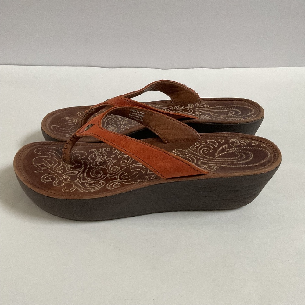 Olukai Paniolo Wedge Women’s Sz 8 Orange Brown Leather Thong Sandals